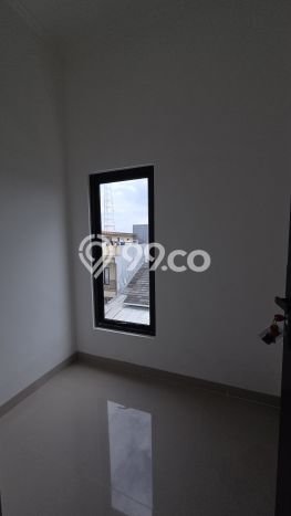 Dijual Hunian Rumah Nyaman 4 KT di Meruya, Jakarta Barat Dijual Hunian Rumah Nyaman 4 KT di Meruya, Jakarta Barat