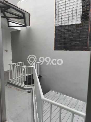 Rumah Mewah LB 240m2 Siap Huni Desain Elegan di Taman Ratu, Jakarta Barat Rumah Mewah LB 240m2 Siap Huni Desain Elegan di Taman Ratu, Jakarta Barat