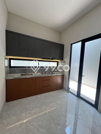 Rumah Elit Modern Siap Huni di Tomang Jakarta Barat Rumah Elit Modern Siap Huni di Tomang Jakarta Barat
