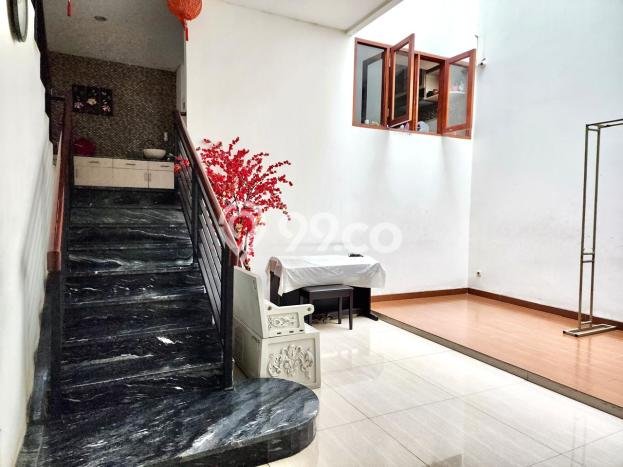 Jual Rumah Luas Megah Dengan View Eksklusif di Green Ville, Jakarta Barat Jual Rumah Luas Megah Dengan View Eksklusif di Green Ville, Jakarta Barat