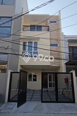 Jual Rumah Luas Elegan Dengan View Cantik di Duri Kepa, Jakarta Barat Jual Rumah Luas Elegan Dengan View Cantik di Duri Kepa, Jakarta Barat
