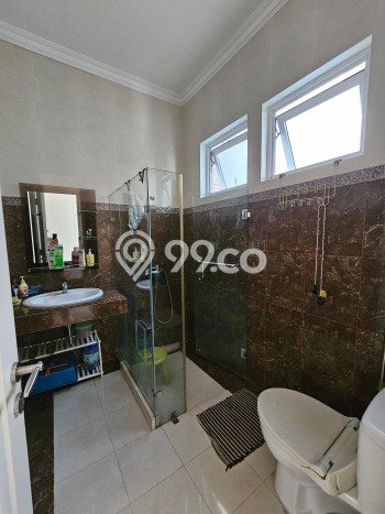 Rumah Mewah LB 500m2 Siap Huni Desain Elegan di Green Ville, Jakarta Barat Rumah Mewah LB 500m2 Siap Huni Desain Elegan di Green Ville, Jakarta Barat