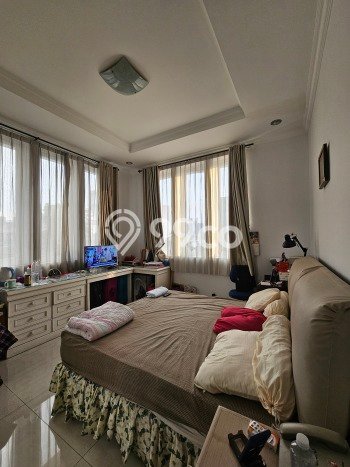 Rumah Mewah LB 500m2 Siap Huni Desain Elegan di Green Ville, Jakarta Barat Rumah Mewah LB 500m2 Siap Huni Desain Elegan di Green Ville, Jakarta Barat