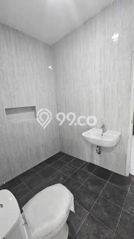 Jual Rumah Luas Elegan Dengan View Cantik di Duri Kepa, Jakarta Barat Jual Rumah Luas Elegan Dengan View Cantik di Duri Kepa, Jakarta Barat