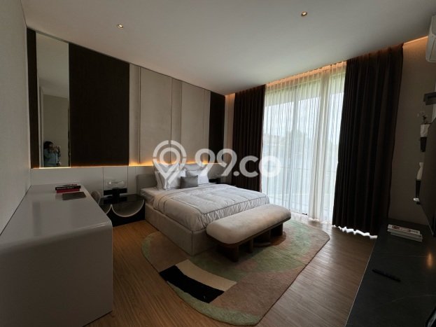 Jual Rumah Mewah Megah Dengan View Cantik di Candi Golf, Semarang Jual Rumah Mewah Megah Dengan View Cantik di Candi Golf, Semarang