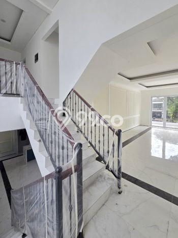 Dijual Rumah Luas Megah Dengan View Eksklusif di Bintaro, Tangerang Selatan Dijual Rumah Luas Megah Dengan View Eksklusif di Bintaro, Tangerang Selatan