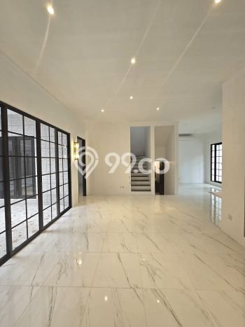 Rumah Elit Modern Tanpa Renovasi di Bintaro Tangerang Selatan Rumah Elit Modern Tanpa Renovasi di Bintaro Tangerang Selatan