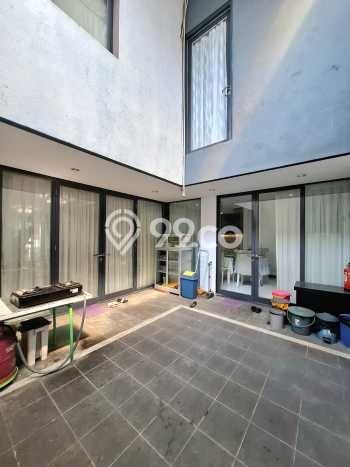 Rumah Elit LB 200m2 Siap Pakai Desain Elegan di Veteran, Jakarta Selatan Rumah Elit LB 200m2 Siap Pakai Desain Elegan di Veteran, Jakarta Selatan