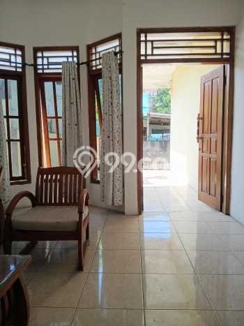 Rumah Modern Minimalis 4 Kamar Bisa Langsung Pindah di Cipayung Rumah Modern Minimalis 4 Kamar Bisa Langsung Pindah di Cipayung