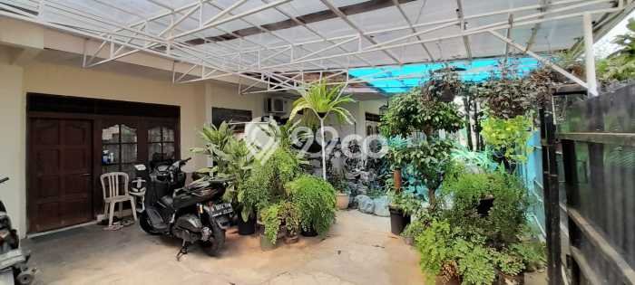 Rumah Mewah Siap Huni LT 275m2 di Duren Sawit, Jakarta Timur Rumah Mewah Siap Huni LT 275m2 di Duren Sawit, Jakarta Timur