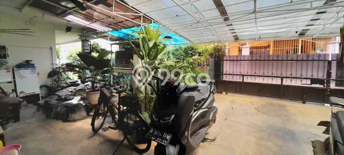 Rumah Mewah Siap Huni LT 275m2 di Duren Sawit, Jakarta Timur Rumah Mewah Siap Huni LT 275m2 di Duren Sawit, Jakarta Timur