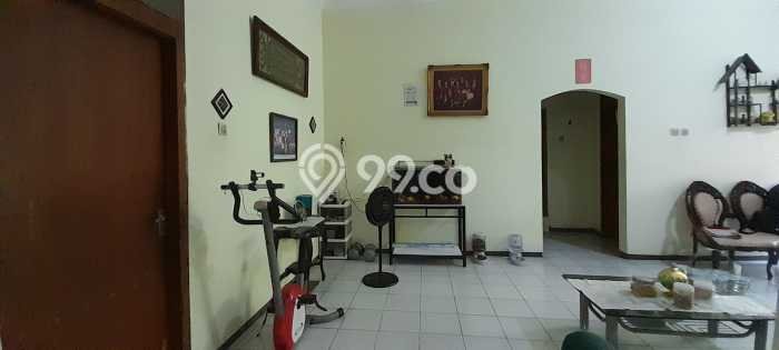 Rumah Mewah Siap Huni LT 275m2 di Duren Sawit, Jakarta Timur Rumah Mewah Siap Huni LT 275m2 di Duren Sawit, Jakarta Timur