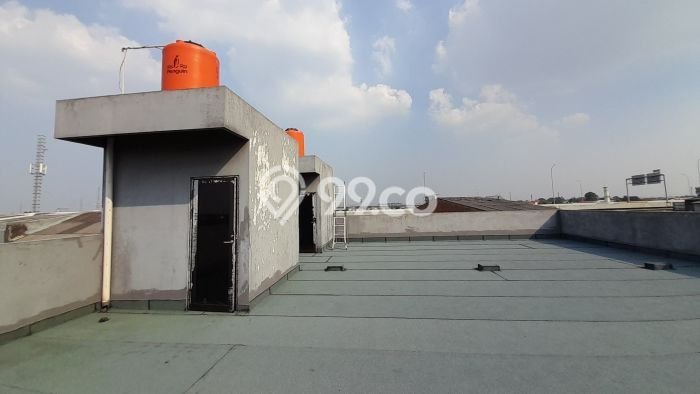 Ruko Disewa di Bekasi dengan LB 155m2 Area Komersial Ramai Ruko Disewa di Bekasi dengan LB 155m2 Area Komersial Ramai