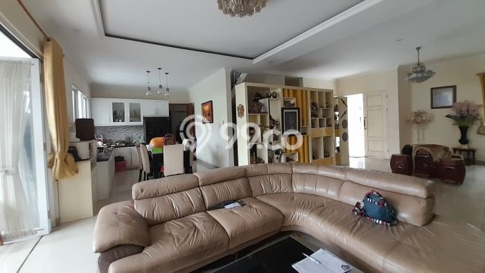 For Sale! Luxury House LT 365m2 Desain Modern di Bambu Apus For Sale! Luxury House LT 365m2 Desain Modern di Bambu Apus