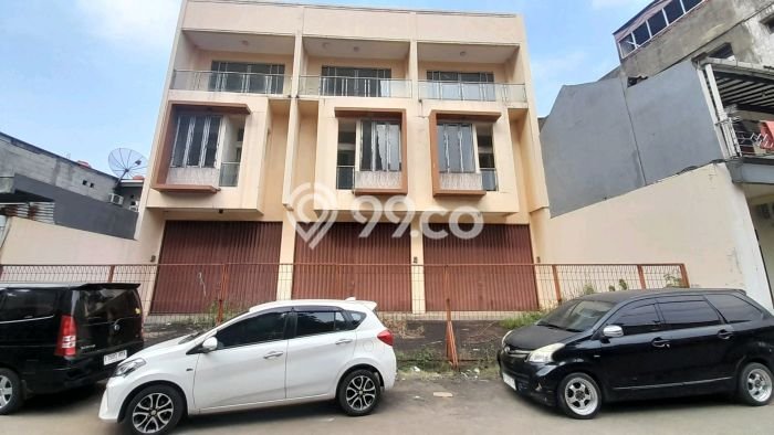Ruko Disewa di Bekasi dengan LB 155m2 Area Komersial Ramai Ruko Disewa di Bekasi dengan LB 155m2 Area Komersial Ramai