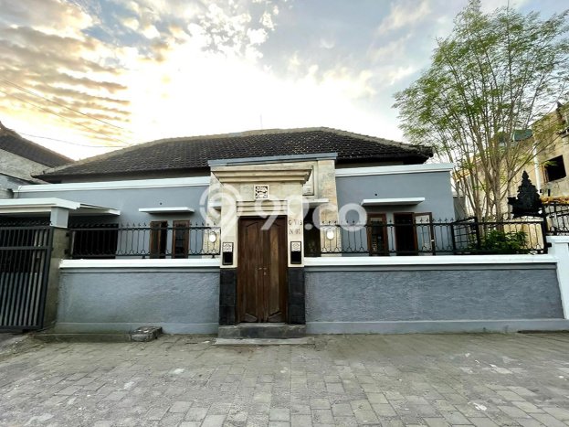Lokasi strategis! Rumah siap pakai dikontrakkan di Denpasar Selatan LB 110m2 Lokasi strategis! Rumah siap pakai dikontrakkan di Denpasar Selatan LB 110m2