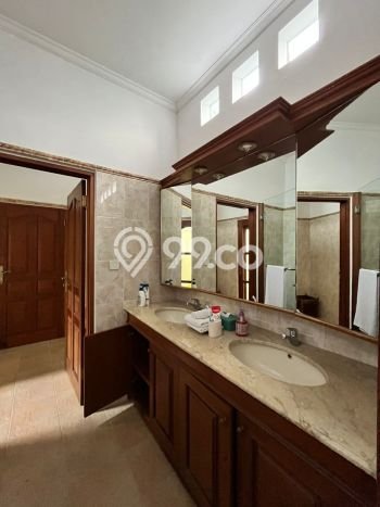 Vila Kawasan , Area 0m2m², Akses Mudah Fasilitas Umum Vila Kawasan , Area 0m2m², Akses Mudah Fasilitas Umum