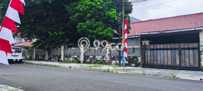 Jual Rumah Mewah Megah Dengan View Eksklusif di Rawamangun, Jakarta Timur Jual Rumah Mewah Megah Dengan View Eksklusif di Rawamangun, Jakarta Timur