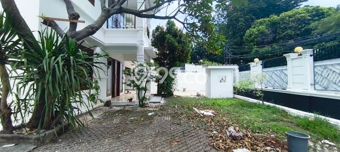 Hunian Mewah LB 710m2 Siap Huni Desain Elegan di Rawamangun, Jakarta Timur Hunian Mewah LB 710m2 Siap Huni Desain Elegan di Rawamangun, Jakarta Timur