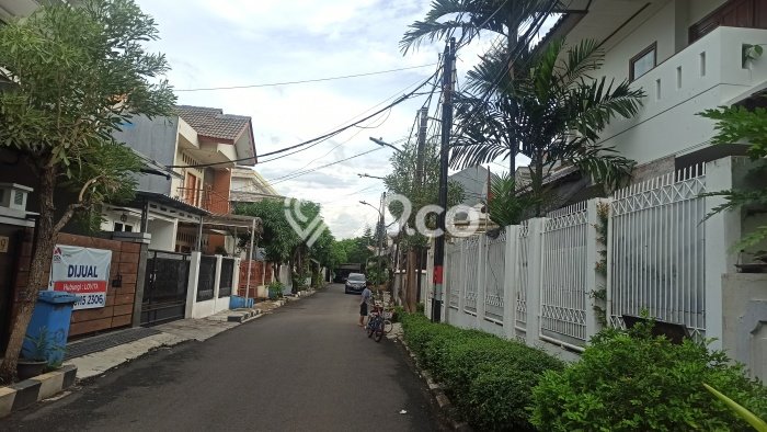 Rumah Luxury Modern Tanpa Renovasi di Rawamangun Jakarta Timur Rumah Luxury Modern Tanpa Renovasi di Rawamangun Jakarta Timur