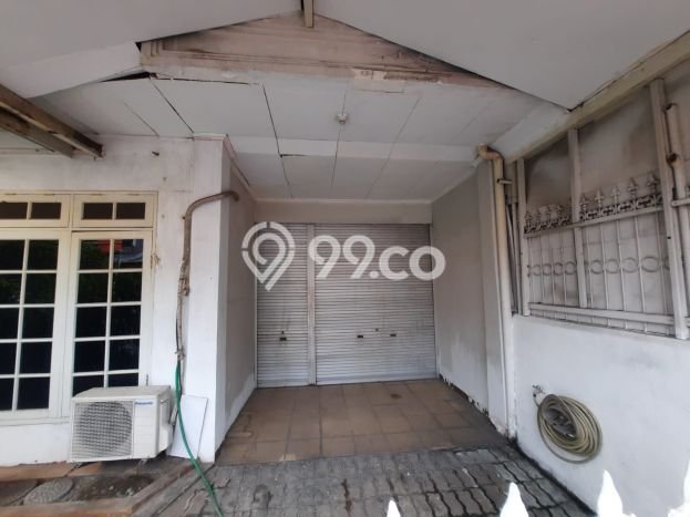 Rumah Elit Modern Tanpa Renovasi di Rawamangun Jakarta Timur Rumah Elit Modern Tanpa Renovasi di Rawamangun Jakarta Timur