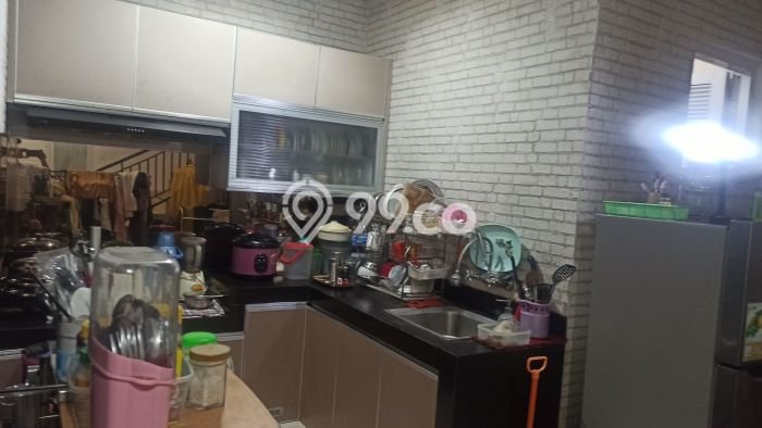 Jual Rumah Luas Megah Dengan View Cantik di Rawamangun, Jakarta Timur Jual Rumah Luas Megah Dengan View Cantik di Rawamangun, Jakarta Timur