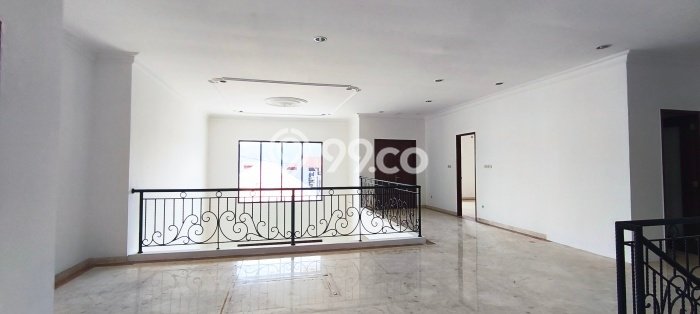 Hunian Mewah LB 710m2 Siap Huni Desain Elegan di Rawamangun, Jakarta Timur Hunian Mewah LB 710m2 Siap Huni Desain Elegan di Rawamangun, Jakarta Timur