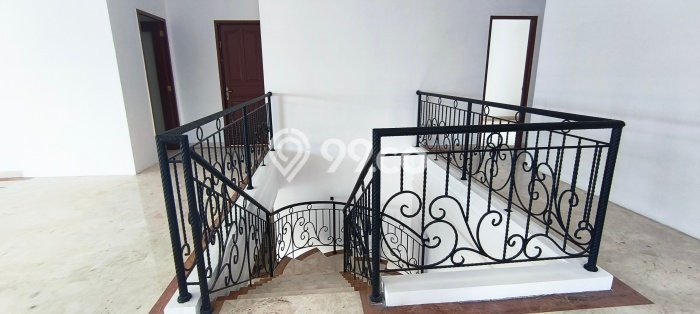 Hunian Mewah LB 710m2 Siap Huni Desain Elegan di Rawamangun, Jakarta Timur Hunian Mewah LB 710m2 Siap Huni Desain Elegan di Rawamangun, Jakarta Timur