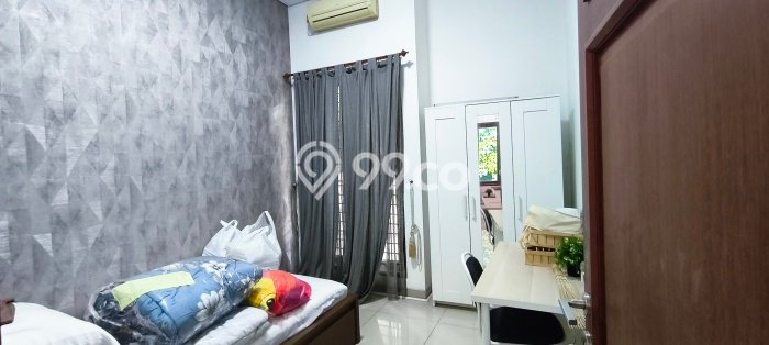 Jual Rumah Luas Megah Dengan View Cantik di Rawamangun, Jakarta Timur Jual Rumah Luas Megah Dengan View Cantik di Rawamangun, Jakarta Timur
