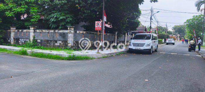 Jual Rumah Mewah Megah Dengan View Eksklusif di Rawamangun, Jakarta Timur Jual Rumah Mewah Megah Dengan View Eksklusif di Rawamangun, Jakarta Timur