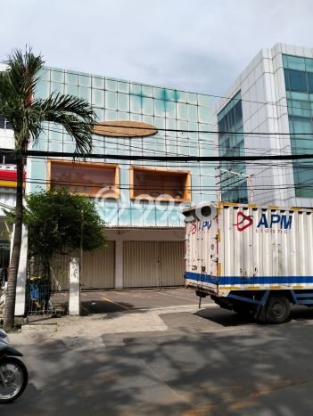 Ruko Disewa di Jakarta Utara dengan LB 230m2 Area Komersial Ramai Ruko Disewa di Jakarta Utara dengan LB 230m2 Area Komersial Ramai