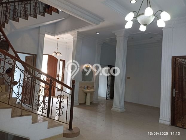 Dijual Rumah Luas Megah Dengan View Cantik di Sunter, Jakarta Utara Dijual Rumah Luas Megah Dengan View Cantik di Sunter, Jakarta Utara