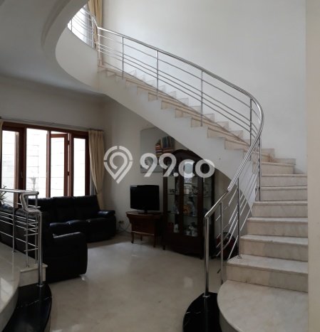 Hunian Elit LB 550m2 Siap Pakai Desain Elegan di Sunter, Jakarta Utara Hunian Elit LB 550m2 Siap Pakai Desain Elegan di Sunter, Jakarta Utara