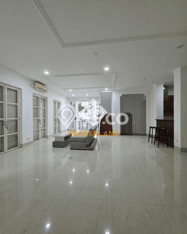 Jual Rumah Luas Megah Dengan View Eksklusif di Kemang, Jakarta Selatan Jual Rumah Luas Megah Dengan View Eksklusif di Kemang, Jakarta Selatan
