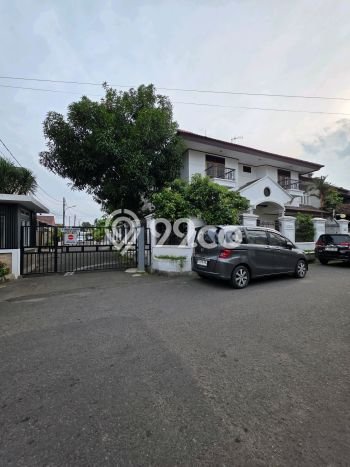 Rumah Elit LB 200m2 Siap Huni Desain Elegan di Pejaten, Jakarta Selatan Rumah Elit LB 200m2 Siap Huni Desain Elegan di Pejaten, Jakarta Selatan