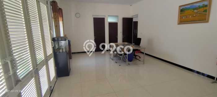 Ready to Use! Luxury House LT 405m2 Desain Elegan di Taman Holis Indah Ready to Use! Luxury House LT 405m2 Desain Elegan di Taman Holis Indah