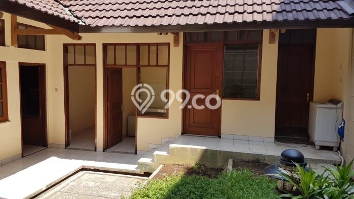 Disewakan! Rumah 4 Kamar Tidur &
3 Kamar Mandi di Setra Murni, Bandung Disewakan! Rumah 4 Kamar Tidur &
3 Kamar Mandi di Setra Murni, Bandung