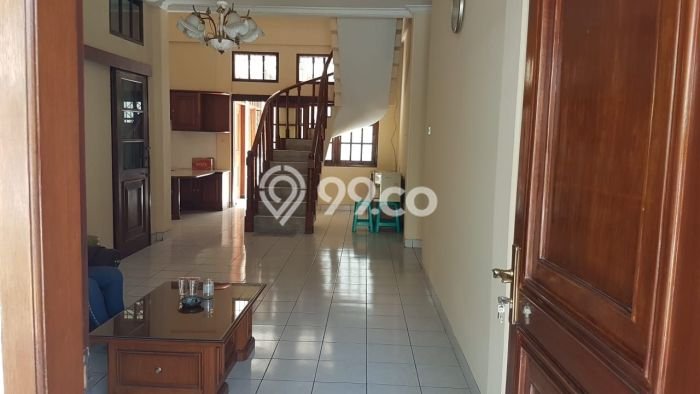 Disewakan! Rumah 4 Kamar Tidur &
3 Kamar Mandi di Setra Murni, Bandung Disewakan! Rumah 4 Kamar Tidur &
3 Kamar Mandi di Setra Murni, Bandung