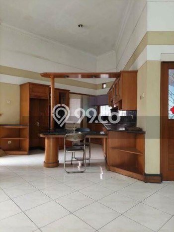 Rumah Strategis Arcamanik, Bandung, LT 600m² Bangunan 400m² Rumah Strategis Arcamanik, Bandung, LT 600m² Bangunan 400m²