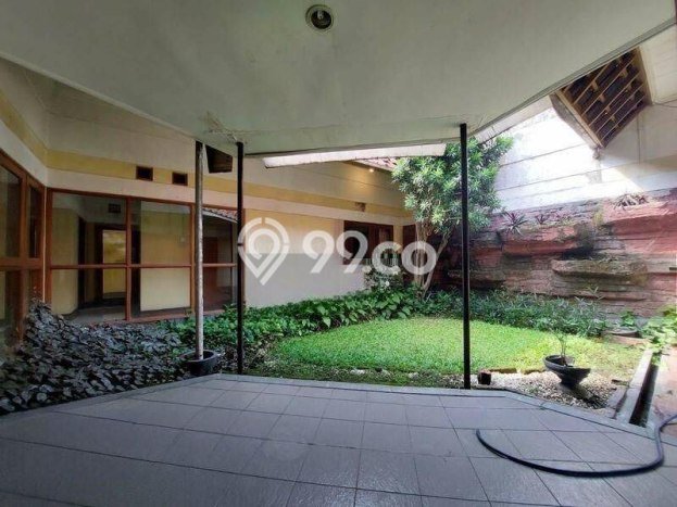 Rumah Strategis Arcamanik, Bandung, LT 600m² Bangunan 400m² Rumah Strategis Arcamanik, Bandung, LT 600m² Bangunan 400m²
