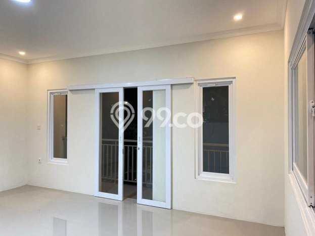BEST DEAL! Rumah Untuk Investasi di Buah Batu, Luas 230m² LB 260m² BEST DEAL! Rumah Untuk Investasi di Buah Batu, Luas 230m² LB 260m²