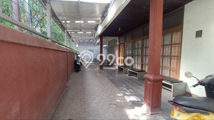 Rumah Area Strategis di , Bandung, LT 480m2m² LB 400m2m² Rumah Area Strategis di , Bandung, LT 480m2m² LB 400m2m²