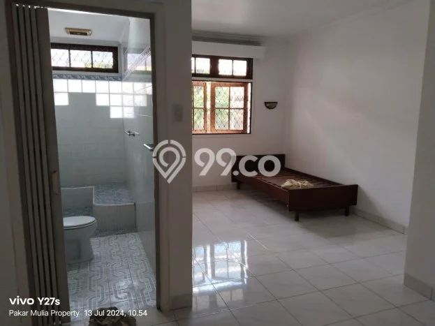 Rumah Mewah LB 250m2 Siap Huni Desain Elegan di Sukaluyu, Bandung Rumah Mewah LB 250m2 Siap Huni Desain Elegan di Sukaluyu, Bandung