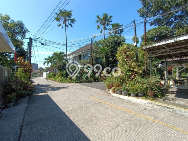 Rumah di Turangga, Bandung, Luas 447m2m² Bangunan 400m2m² Rumah di Turangga, Bandung, Luas 447m2m² Bangunan 400m2m²