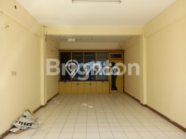 Unit Ruko Dijual di Jakarta Barat LT 67m2 & LB 202m2 Unit Ruko Dijual di Jakarta Barat LT 67m2 & LB 202m2