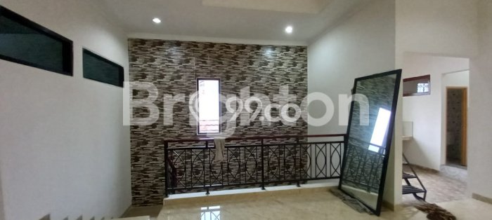 Jual Rumah Luas Elegan Dengan View Cantik di Kemanggisan, Jakarta Barat Jual Rumah Luas Elegan Dengan View Cantik di Kemanggisan, Jakarta Barat