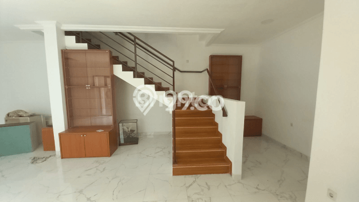 Rumah Elit Modern Tanpa Renovasi di Duri Kepa Jakarta Barat Rumah Elit Modern Tanpa Renovasi di Duri Kepa Jakarta Barat