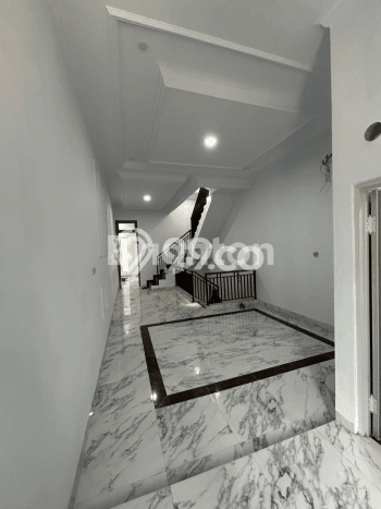 Dijual Hunian Rumah Terawat 4 Kamar di Duri Kepa, Jakarta Barat Dijual Hunian Rumah Terawat 4 Kamar di Duri Kepa, Jakarta Barat