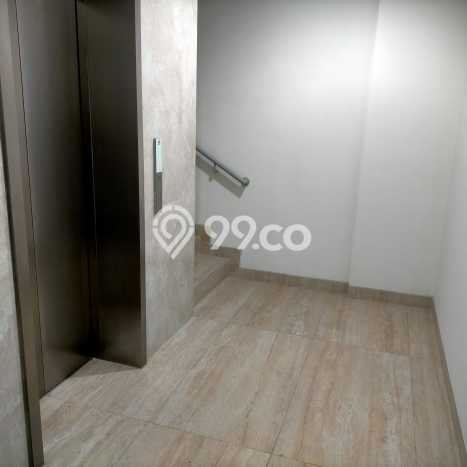 Dijual! Kantor di BSD City Tangerang LT 300m2 / LB 1200m2 Kawasan Strategis Dijual! Kantor di BSD City Tangerang LT 300m2 / LB 1200m2 Kawasan Strategis
