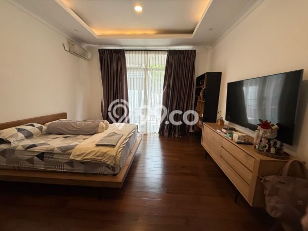 Rumah Luxury Modern Tanpa Renovasi di BSD City Tangerang Rumah Luxury Modern Tanpa Renovasi di BSD City Tangerang